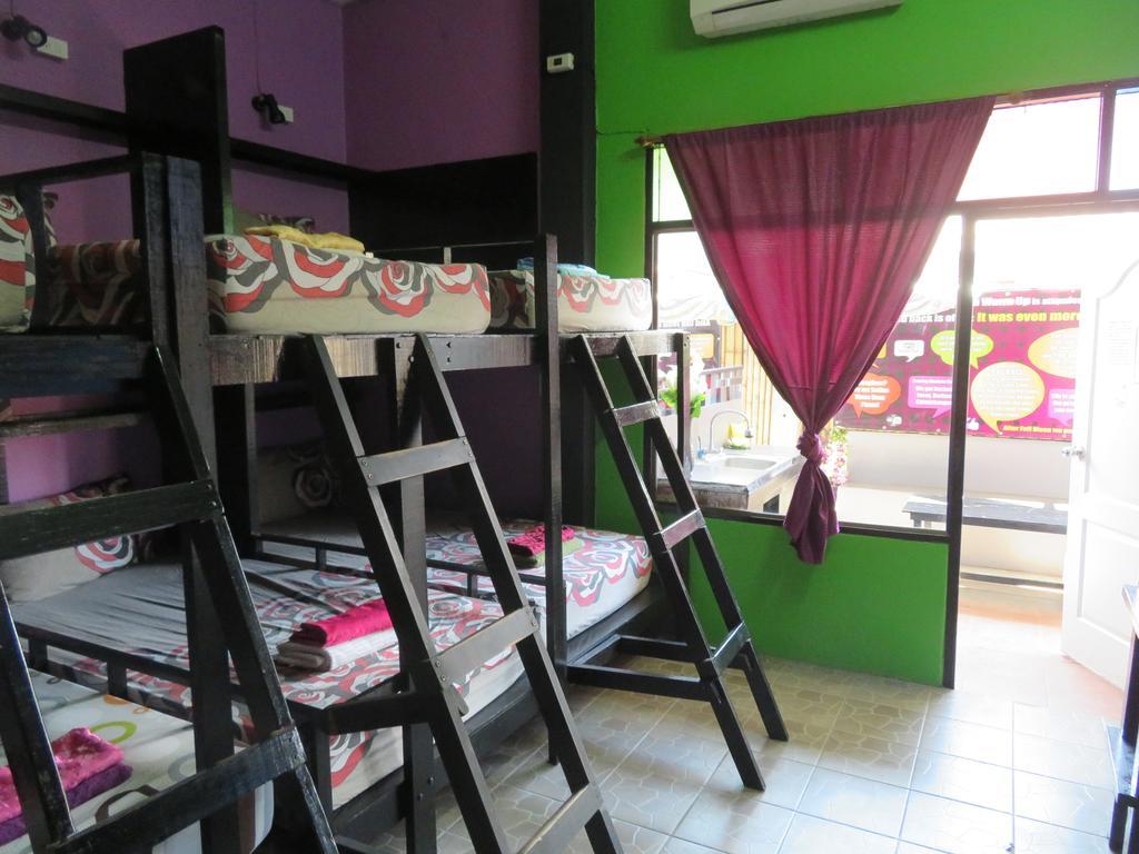 Same Same Guesthouse, Bar & Restaurant (Adults Only) Haad Rin Exteriér fotografie