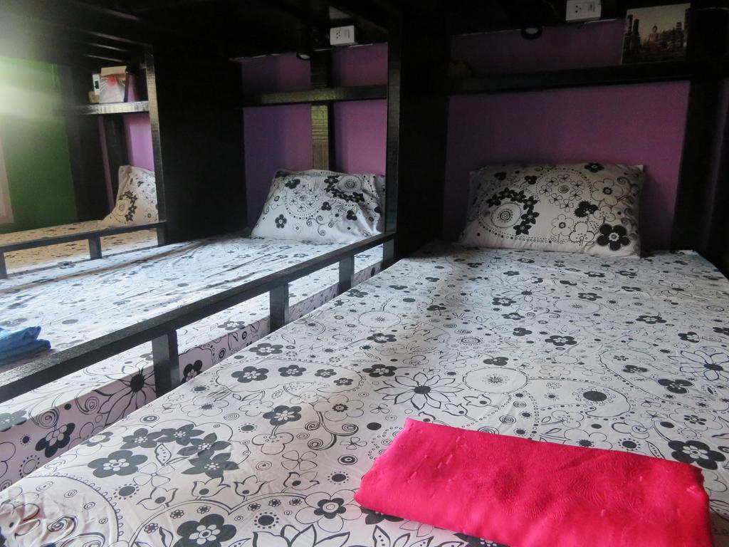 Same Same Guesthouse, Bar & Restaurant (Adults Only) Haad Rin Exteriér fotografie