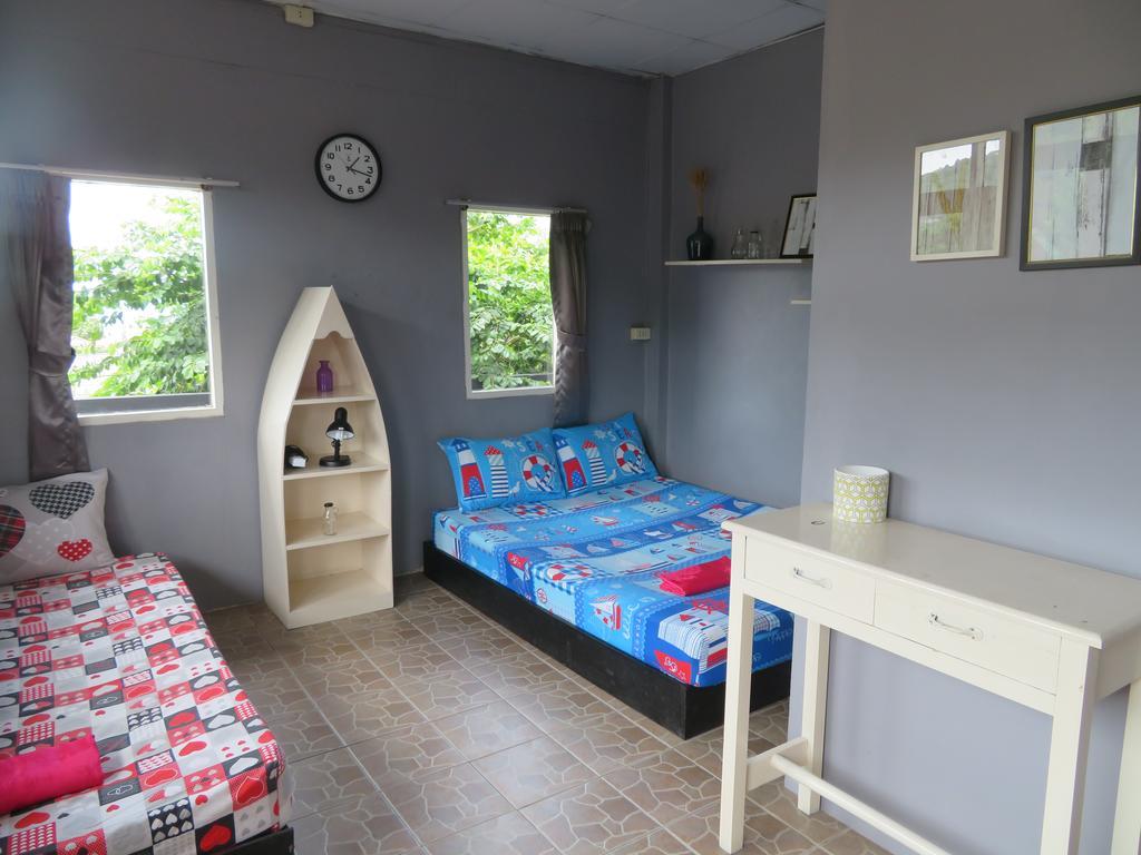 Same Same Guesthouse, Bar & Restaurant (Adults Only) Haad Rin Exteriér fotografie