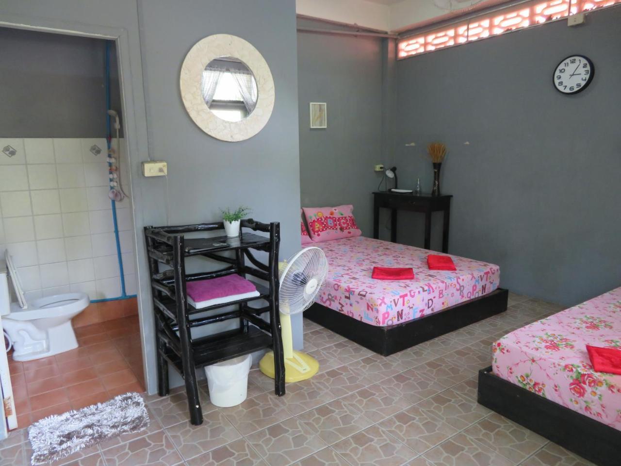 Same Same Guesthouse, Bar & Restaurant (Adults Only) Haad Rin Exteriér fotografie