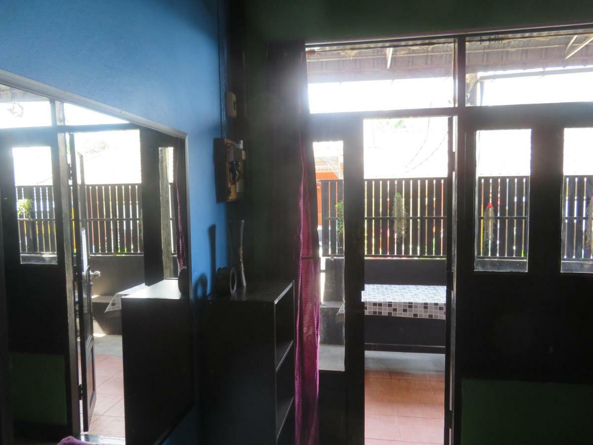 Same Same Guesthouse, Bar & Restaurant (Adults Only) Haad Rin Exteriér fotografie