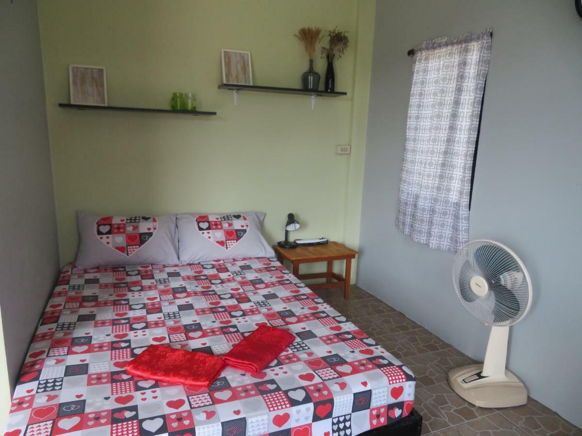 Same Same Guesthouse, Bar & Restaurant (Adults Only) Haad Rin Exteriér fotografie