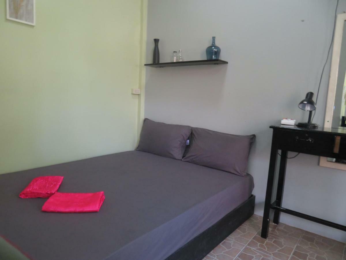 Same Same Guesthouse, Bar & Restaurant (Adults Only) Haad Rin Exteriér fotografie