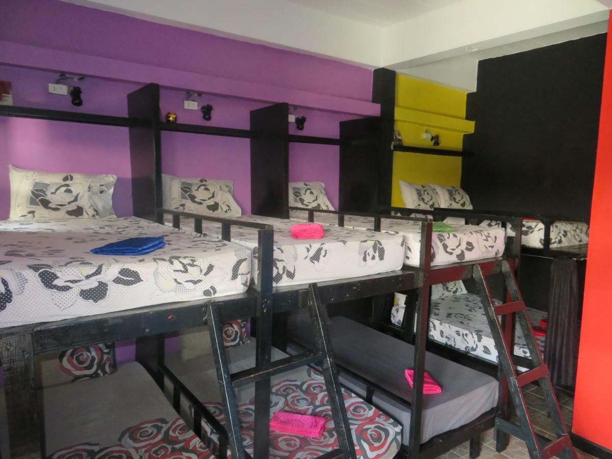 Same Same Guesthouse, Bar & Restaurant (Adults Only) Haad Rin Exteriér fotografie