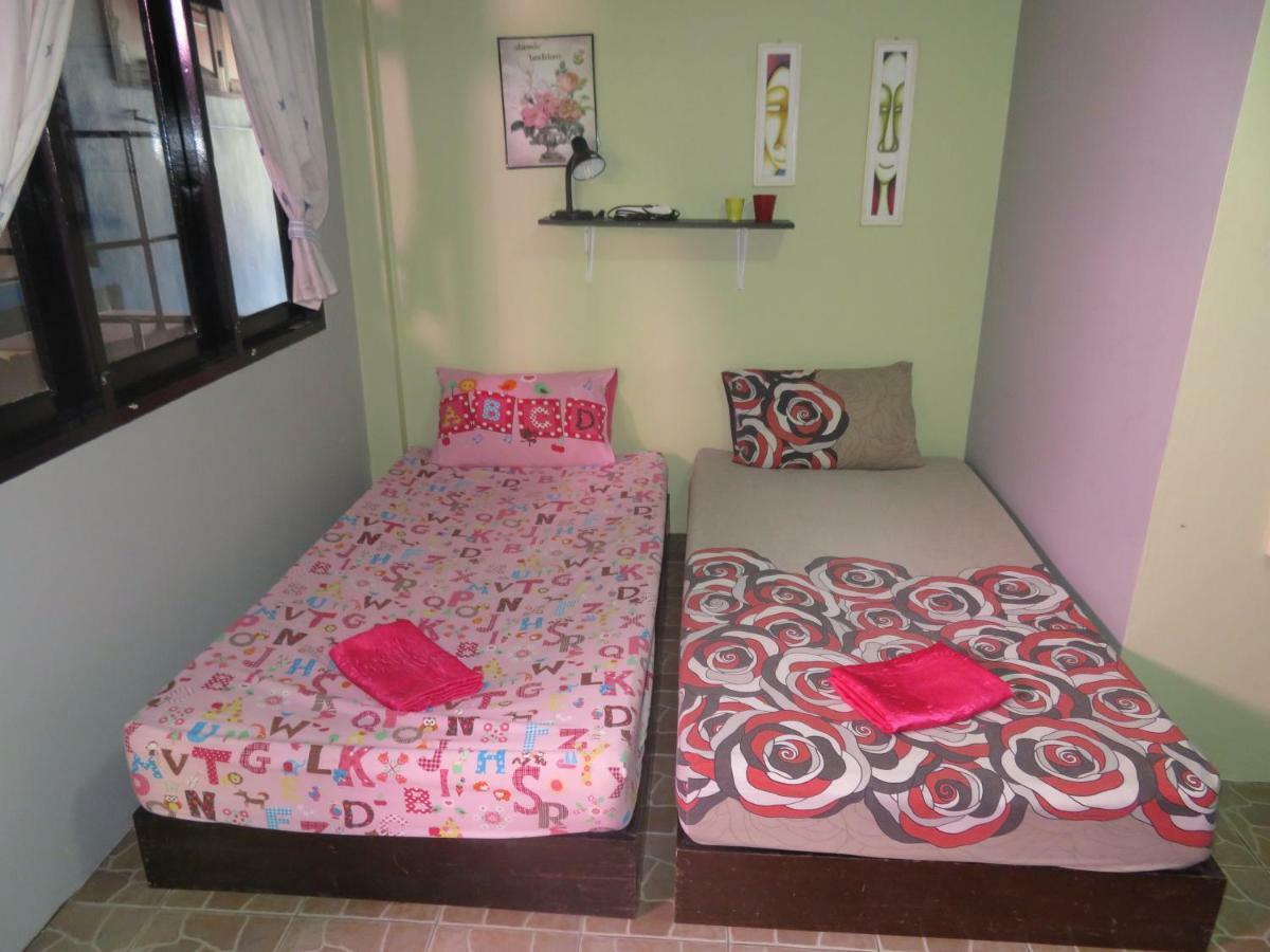 Same Same Guesthouse, Bar & Restaurant (Adults Only) Haad Rin Exteriér fotografie