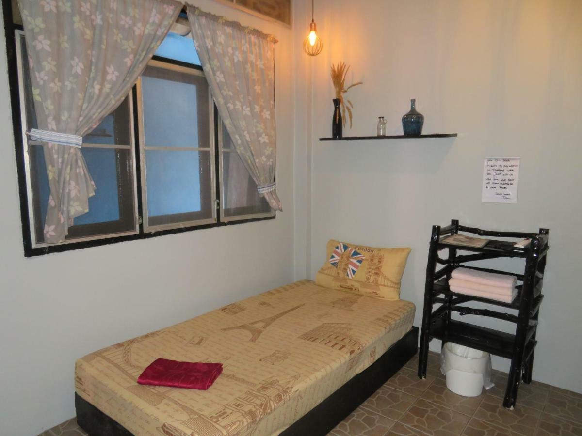 Same Same Guesthouse, Bar & Restaurant (Adults Only) Haad Rin Exteriér fotografie