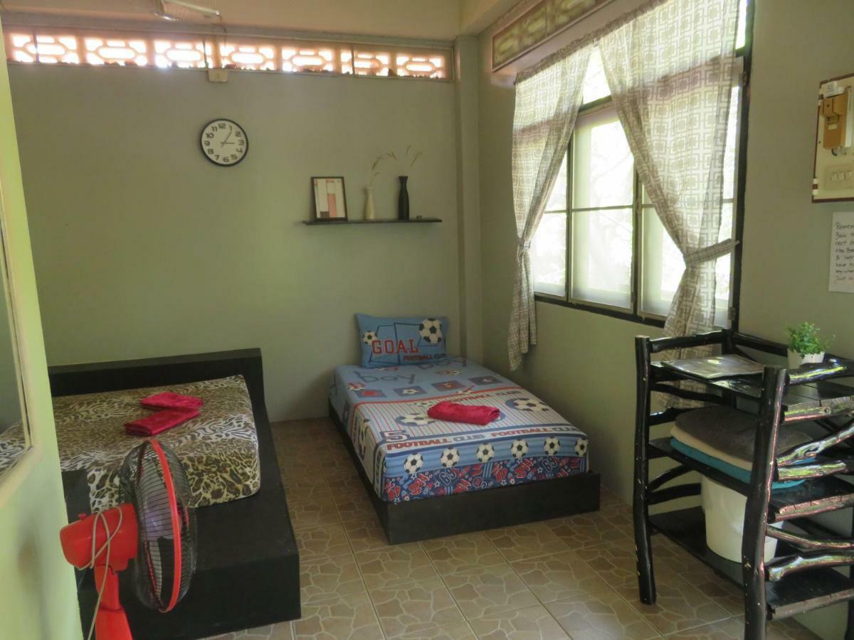 Same Same Guesthouse, Bar & Restaurant (Adults Only) Haad Rin Exteriér fotografie